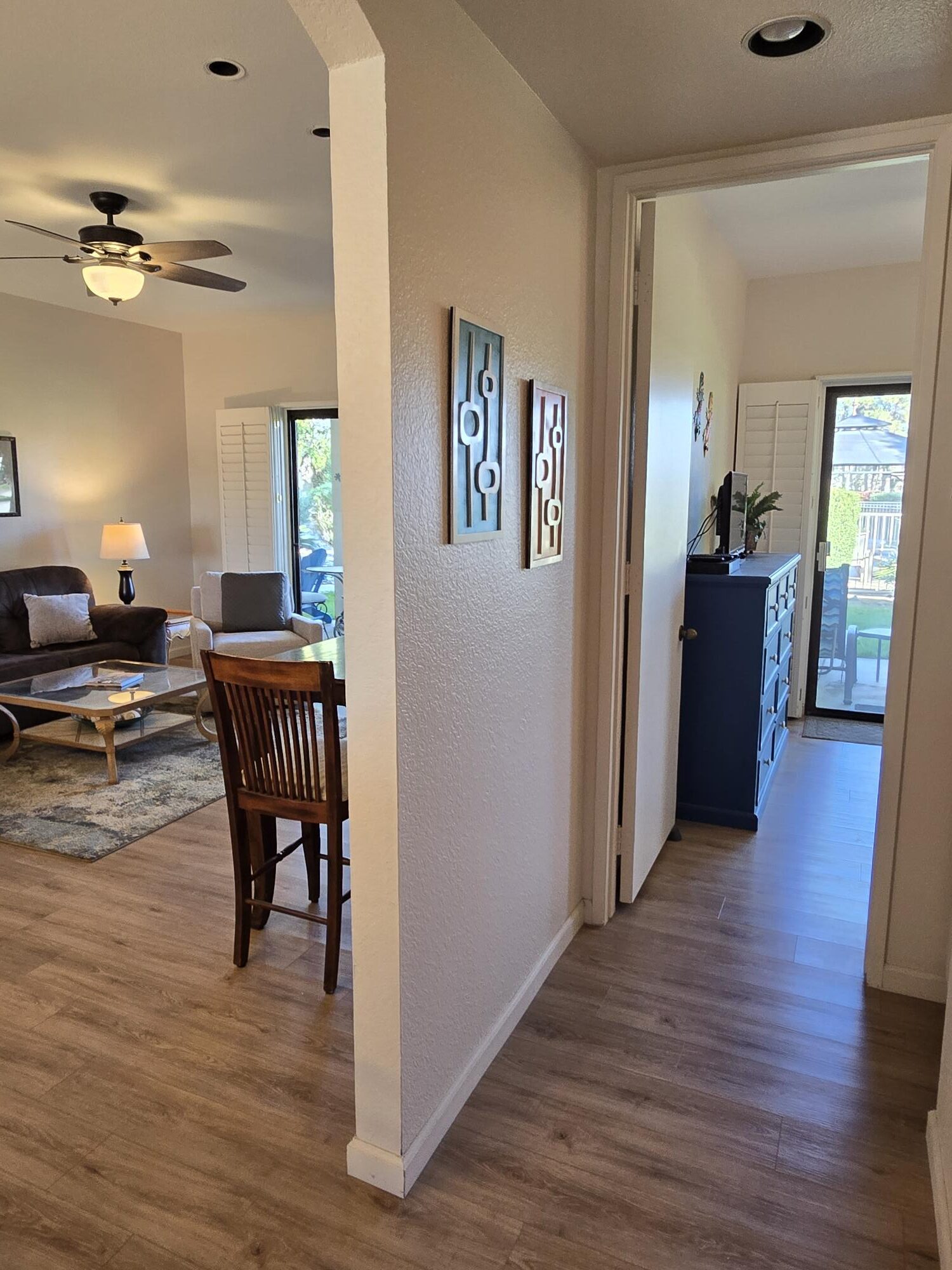#621  BEAUTIFULLY REMODELED 3 BEDROOM CONDO-END UNIT – AVAILABLE:  JAN-APRIL