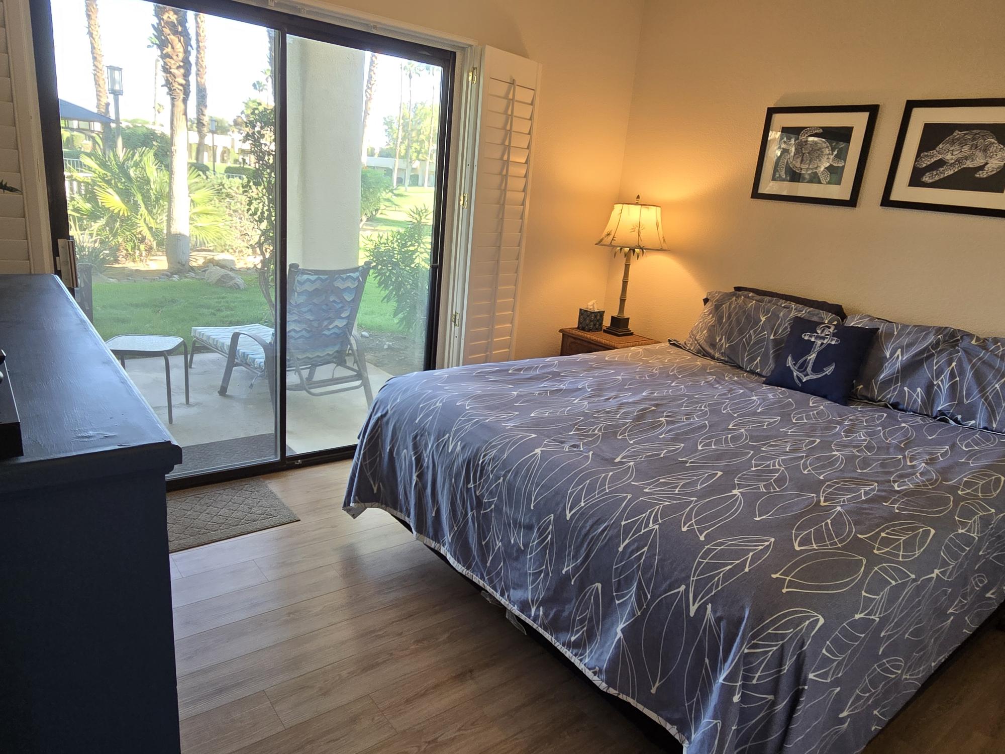 #621  BEAUTIFULLY REMODELED 3 BEDROOM CONDO-END UNIT – AVAILABLE:  JAN-APRIL