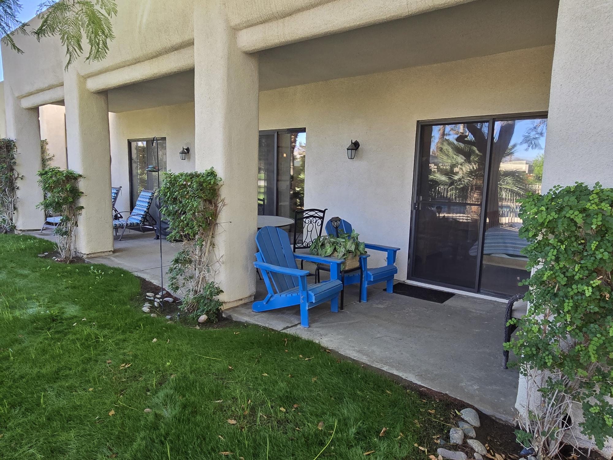 #621  BEAUTIFULLY REMODELED 3 BEDROOM CONDO-END UNIT – AVAILABLE:  JAN-APRIL
