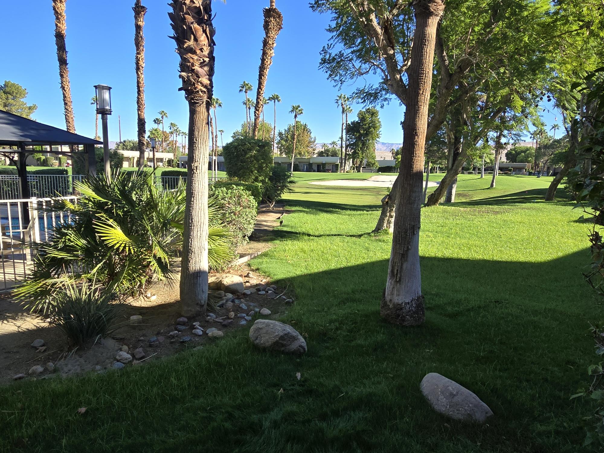#621  BEAUTIFULLY REMODELED 3 BEDROOM CONDO-END UNIT – AVAILABLE:  JAN-APRIL
