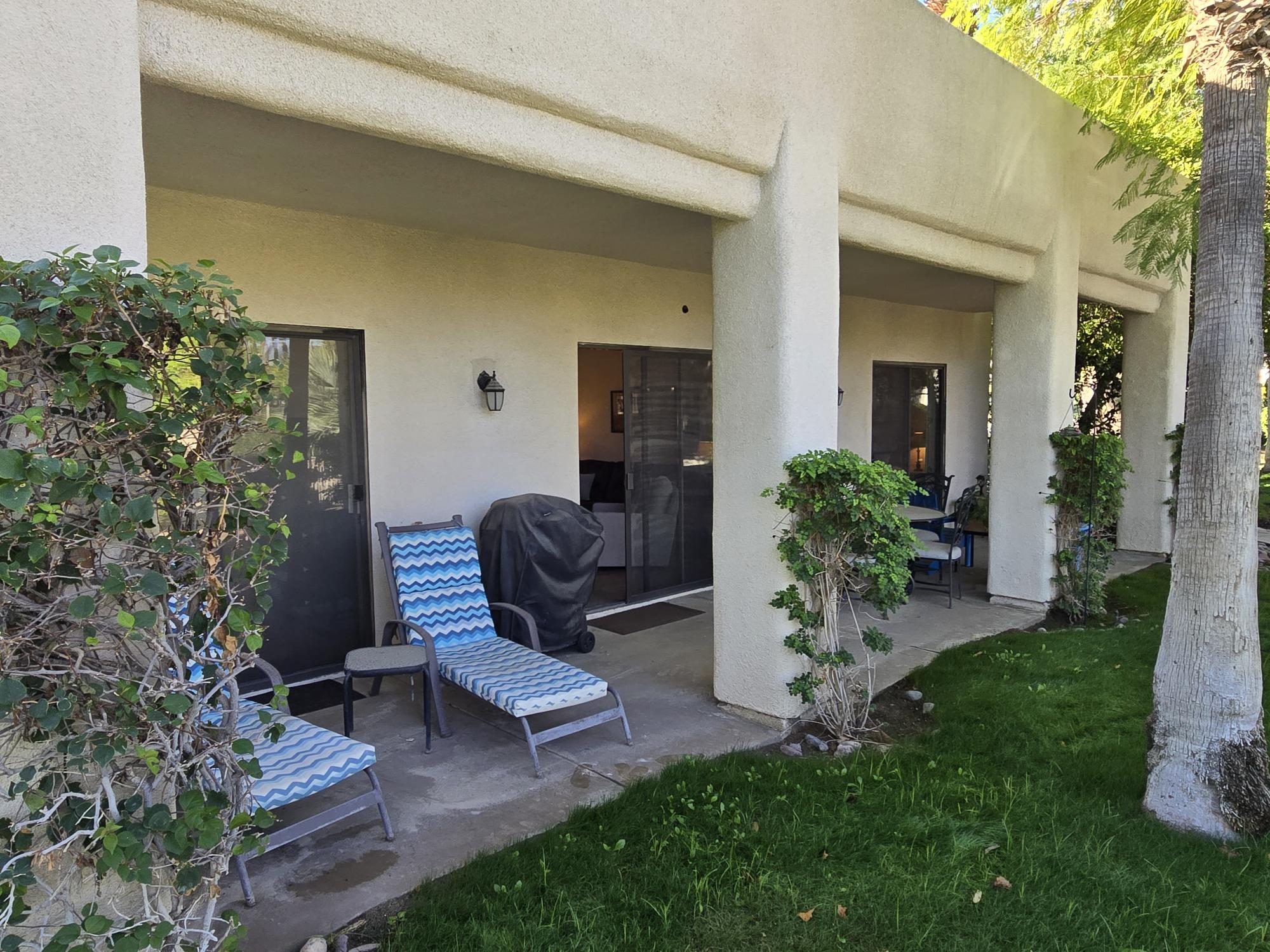 #621  BEAUTIFULLY REMODELED 3 BEDROOM CONDO-END UNIT – AVAILABLE:  JAN-APRIL
