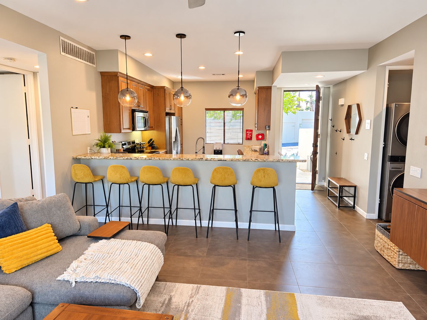 #488 – 2-BEDROOM W/ DINING ROOM or 3rd GUEST ROOM CONDO, REMODELED AND BEAUTIFUL – AVAILABLE:  JAN 2027