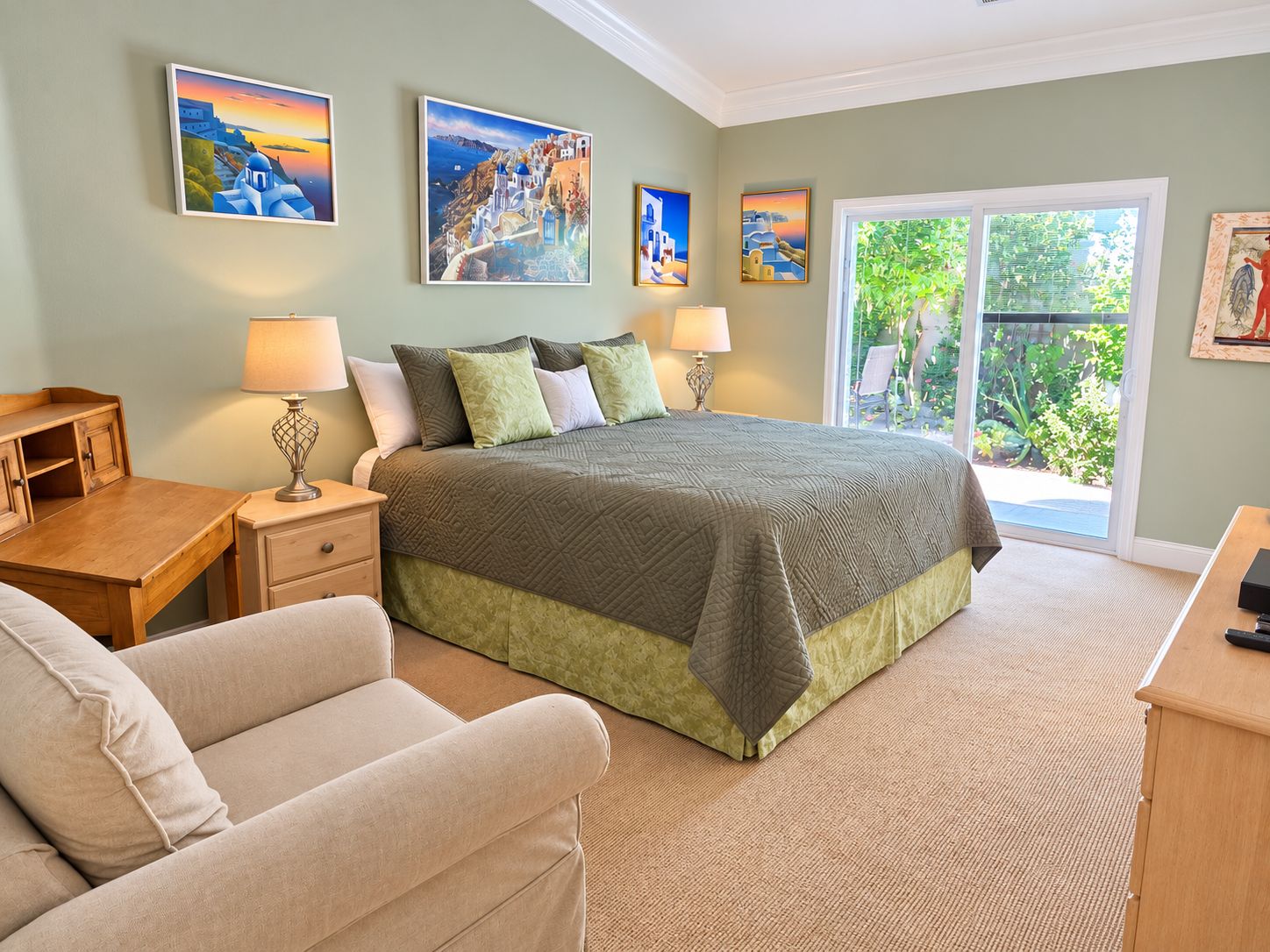 #691 – REDUCTION IN RENT FOR DEC AND JANUARY – 3 Bedroom – Amazing Pool/Spa Villa Rental – AVAILABLE:   SUMMER 2026, NOV-DEC-JAN and APRIL 2027